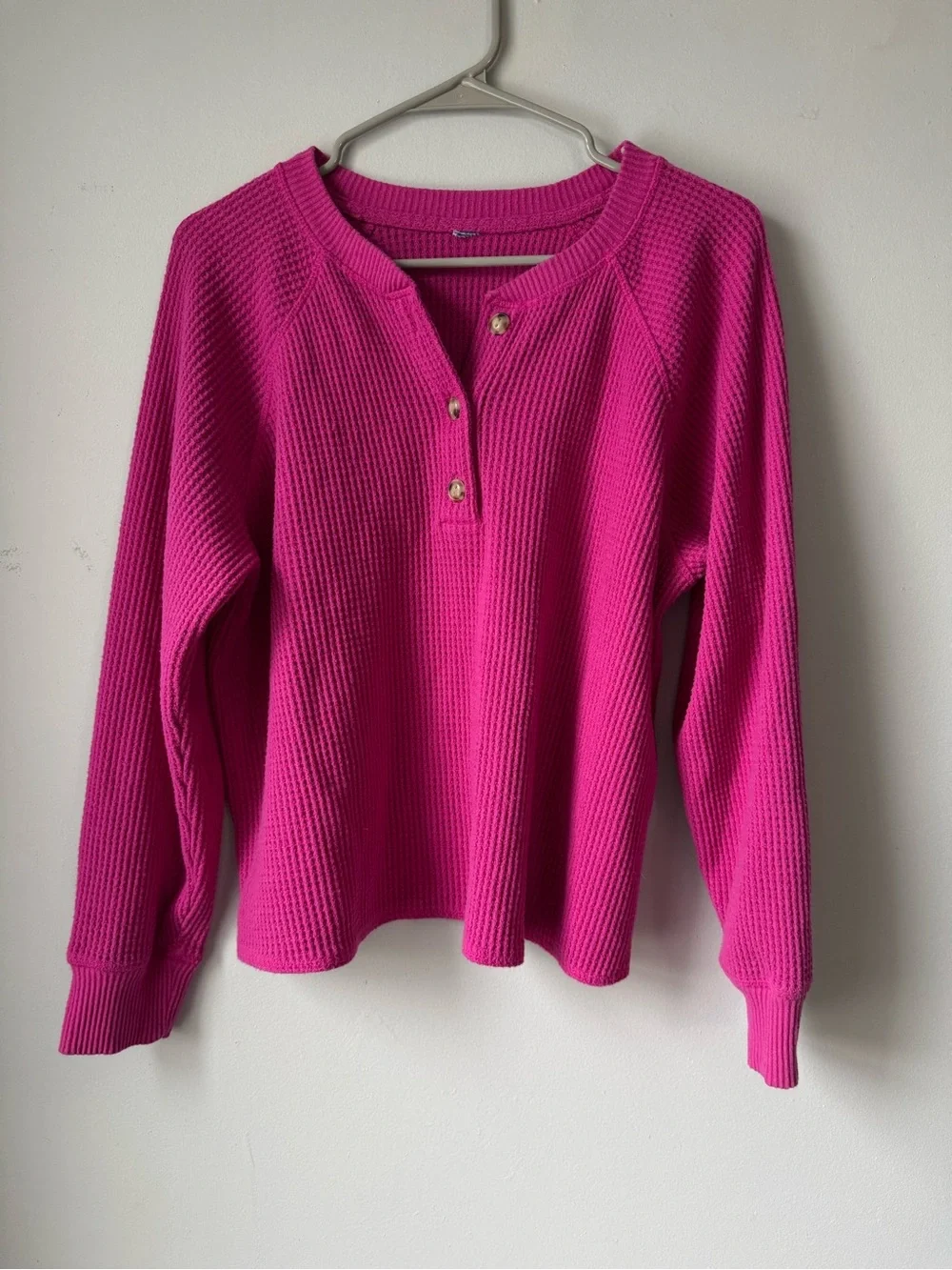 Old Navy Waffle Knit Henley Long Sleeve Top Bright Fuchsia Pink Comfy Size L - Picture 1 of 7